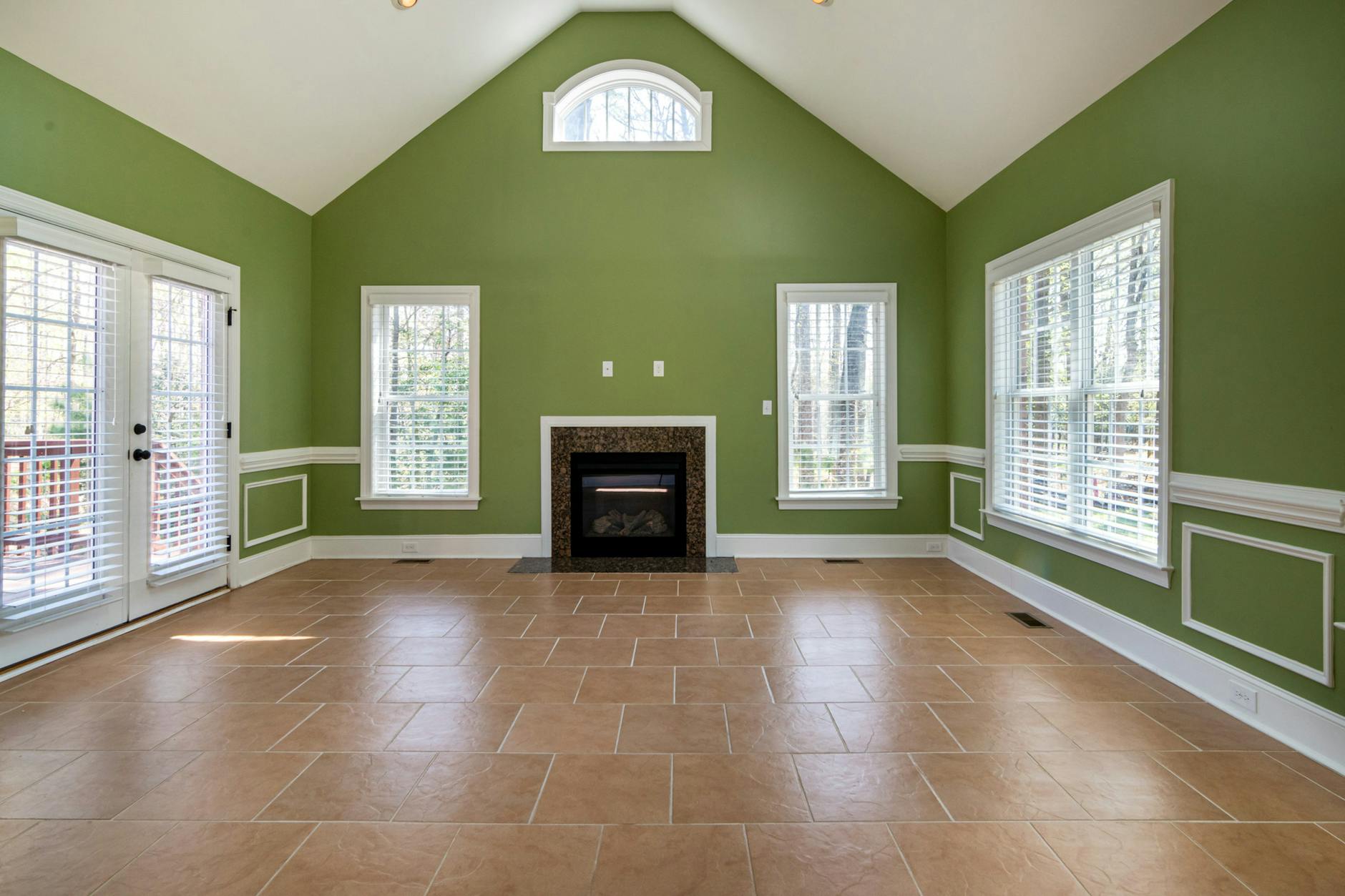 luxury vinyl tile plank flooring